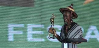 Une écrivaine derrière la caméra